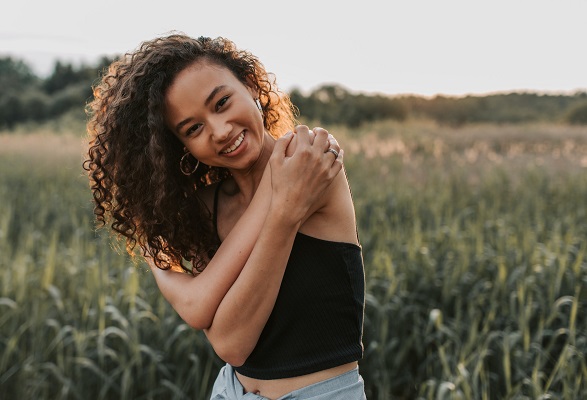 Women with psoriasis share dating tips